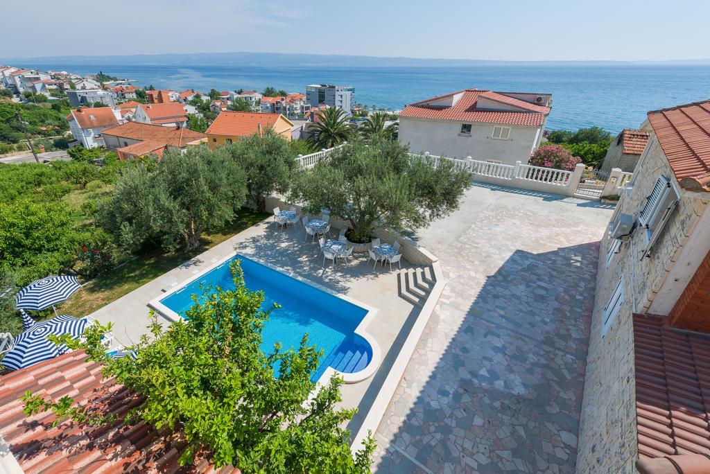 Villa Tomasovic With Pool In Podstrana Exterior foto